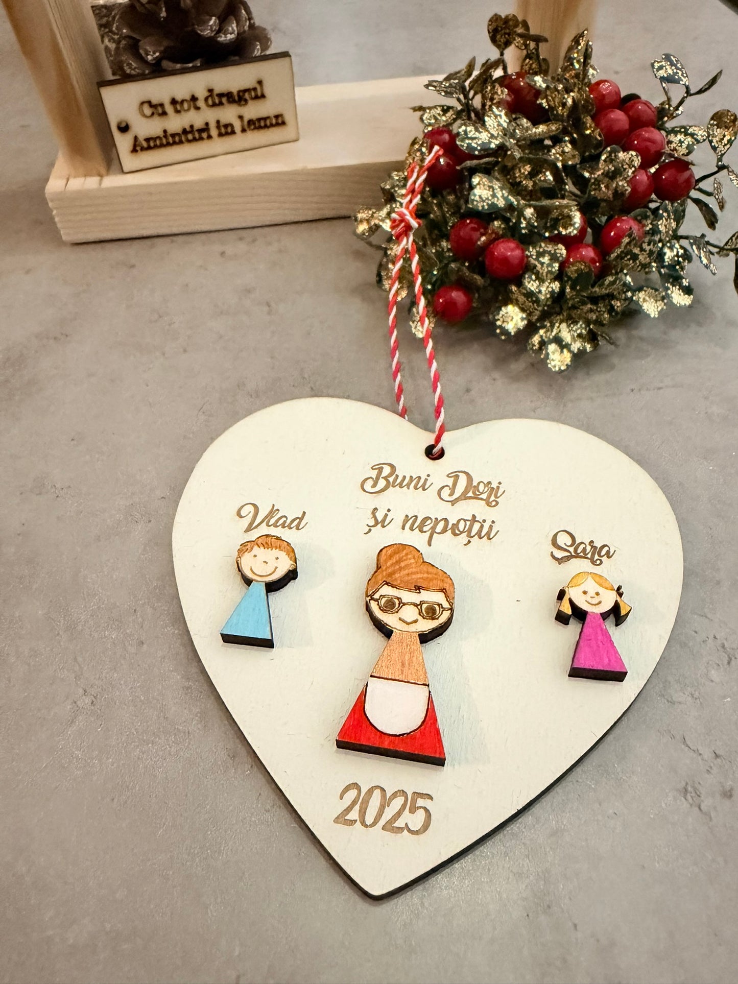 Glob „Bunicii și Nepoții” – Legătura care Rămâne în Suflet