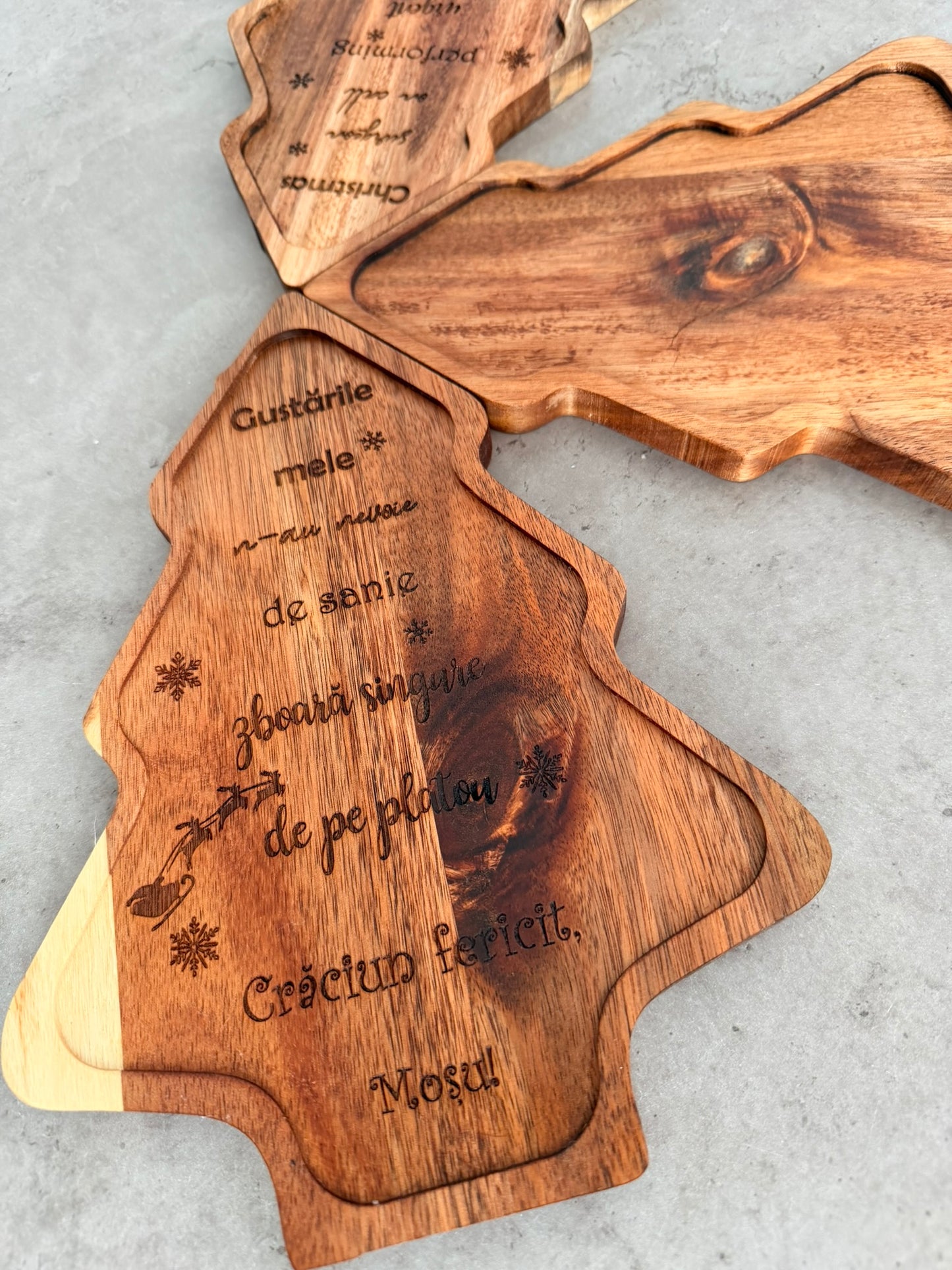 Platou brad personalizat – cadou special de Crăciun