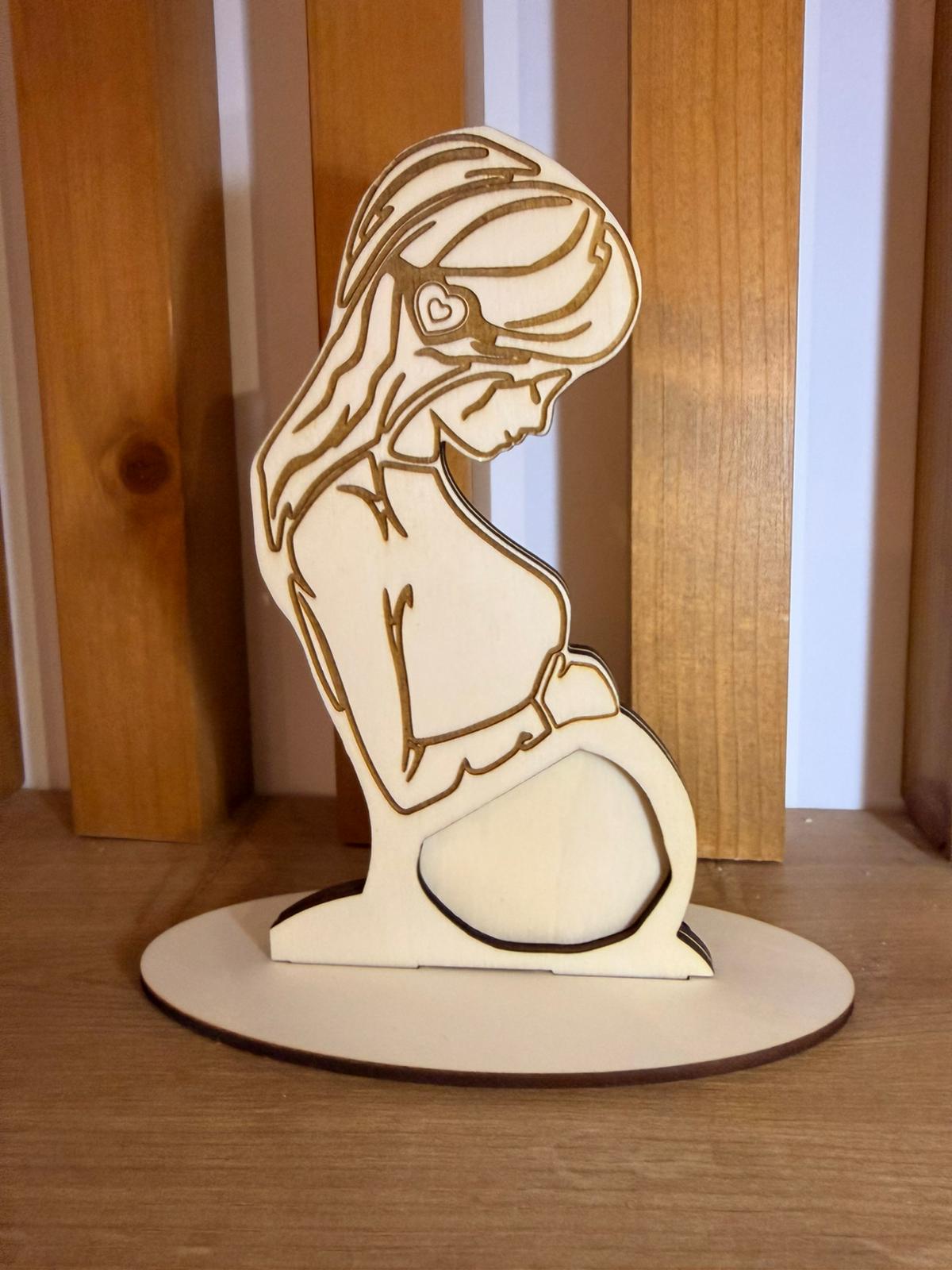 Ramă eco decorativă cu siluetă de gravidă