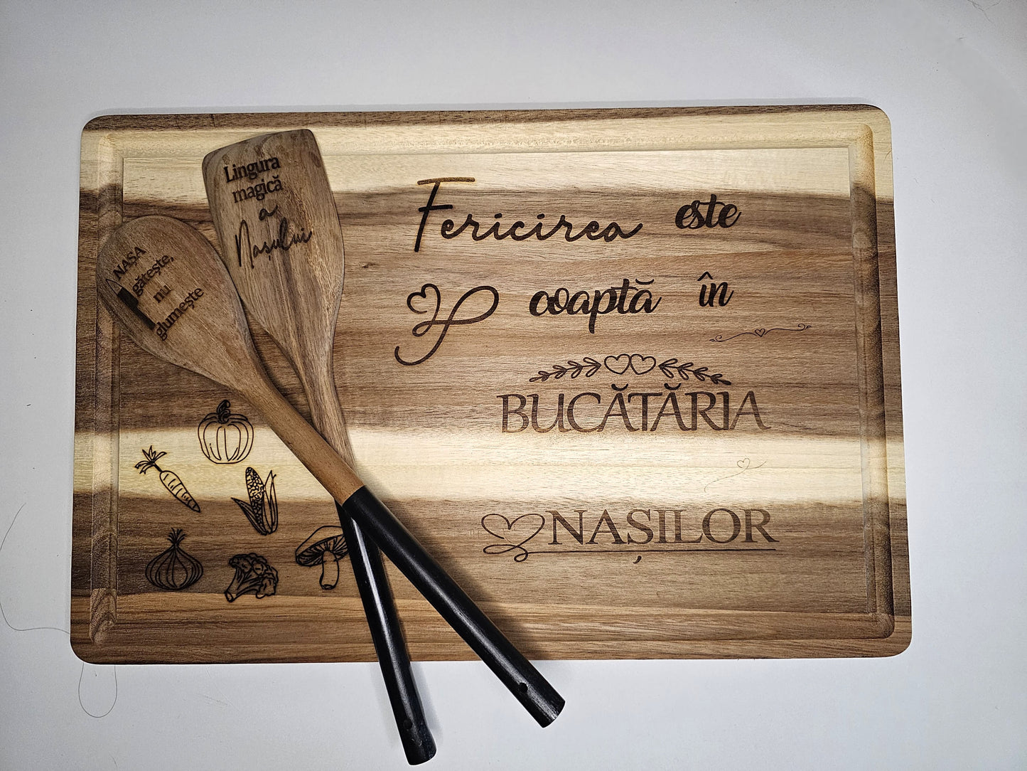 cadou tocator si linguri personalizate 