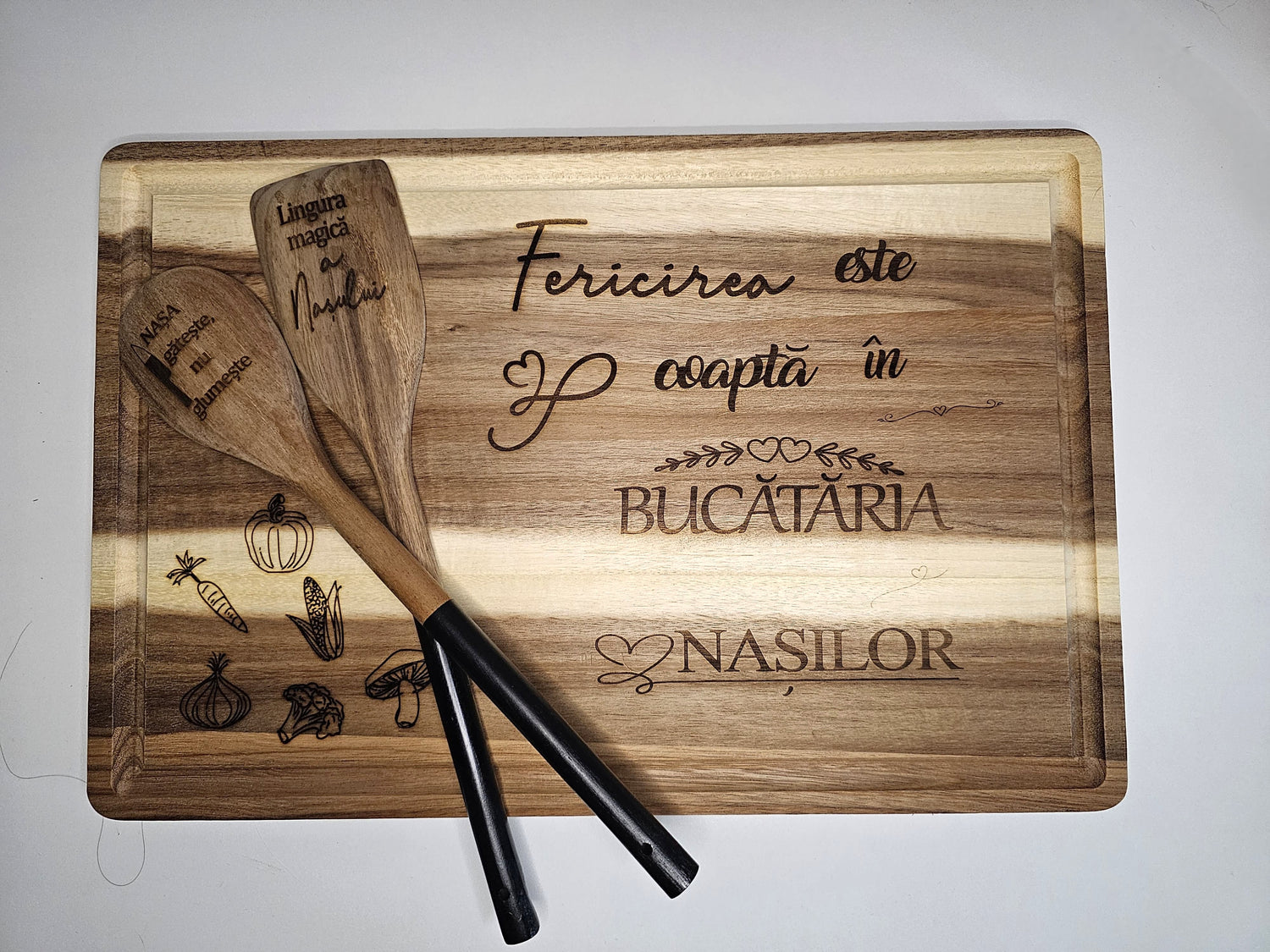 cadou tocator si linguri personalizate 