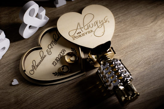 cutie cu capac pentru verighete din lemn personalizata pentru nunta